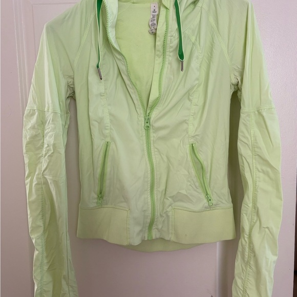 Lululemon green running jacket - Picture 1 of 3